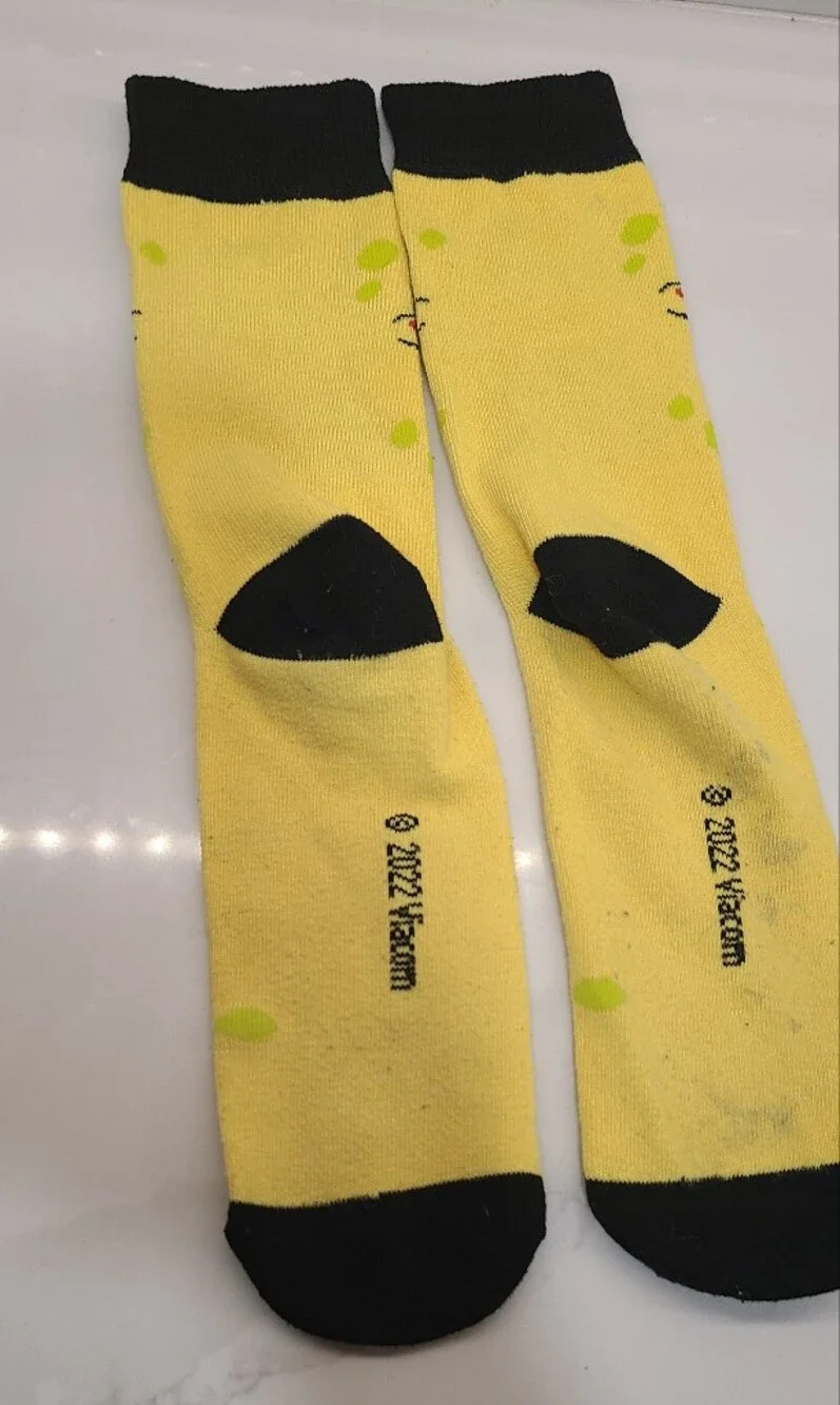 Vibram Yellow Spongebob Socks with Black Toe and Heel